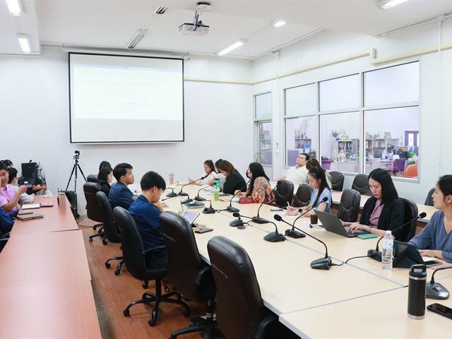 คณะรัฐศาสตร์และสังคมศาสตร์ 