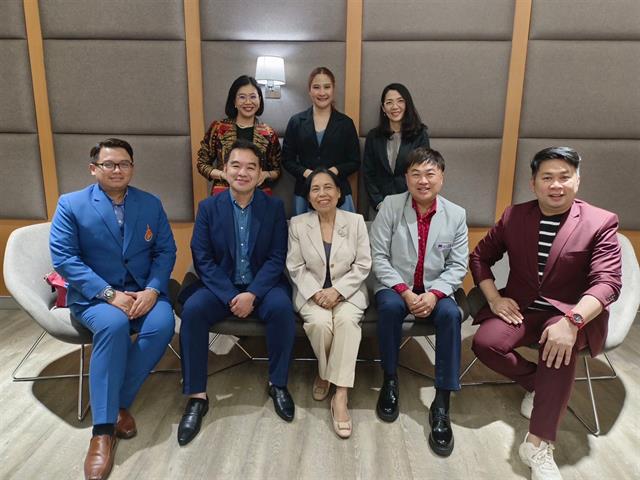 หลักสูตรปริญญาเอก สาขาวิชาการจัดการการท่องเที่ยว โรงแรม และธุรกิจบริการ ร่วมมือกับ คณะศิลปศาสตร์ มทร. พระนคร จัดงานสัมมนา “การออกแบบแผนธุรกิจ แผนการตลาดธุรกิจสุขภาพที่ประสบความสำเร็จ เพื่อส่งเสริมการตลาดท่องเที่ยว โดยใช้สื่อออนไลน์”