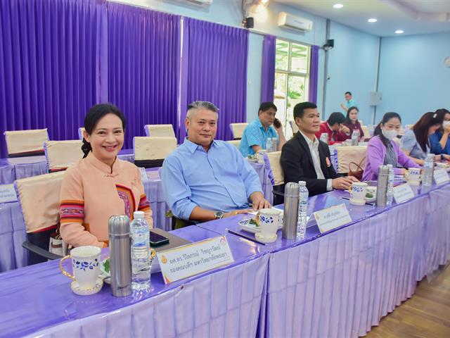 วิทยาลัยการศึกษา ร่วมประชุมหารือแนวทางการดำเนินการส่งนิสิตฝึกประสบการณ์วิชาชีพระหว่างเรียนและการปฏิบัติการสอนในสถานศึกษา กับสำนักงานเขตพื้นที่การศึกษาประถมศึกษา ในจังหวัดพะเยา