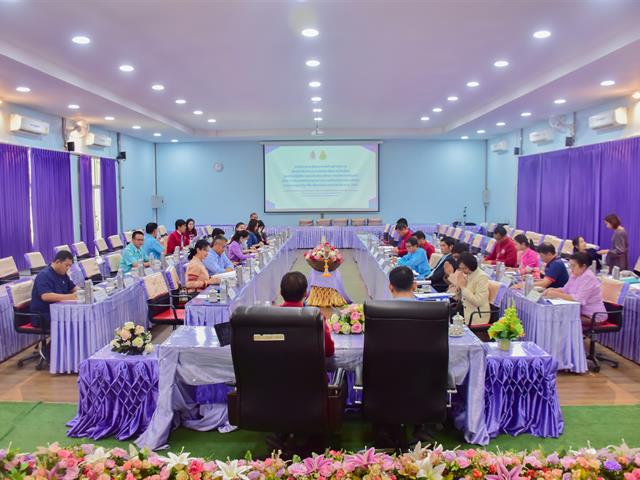วิทยาลัยการศึกษา ร่วมประชุมหารือแนวทางการดำเนินการส่งนิสิตฝึกประสบการณ์วิชาชีพระหว่างเรียนและการปฏิบัติการสอนในสถานศึกษา กับสำนักงานเขตพื้นที่การศึกษาประถมศึกษา ในจังหวัดพะเยา