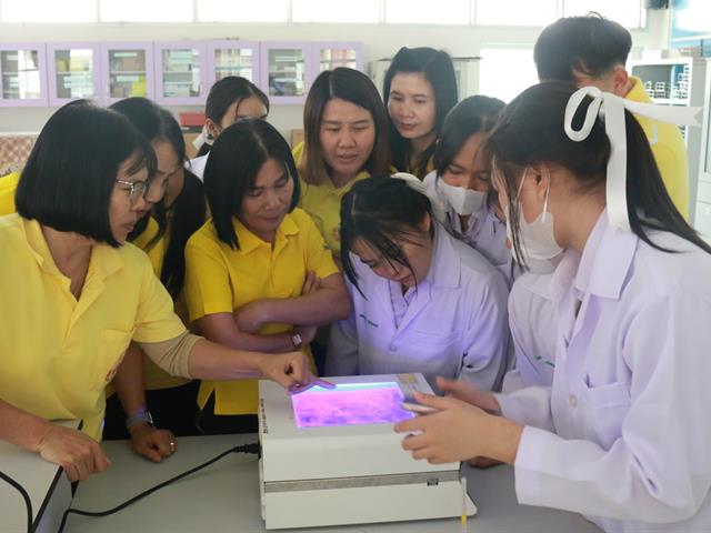 คณะวิทยาศาสตร์การแพทย์เปิดบ้านต้อนรับคณาจารย์และนักเรียนจากโรงเรียนแม่ใจวิทยาคม เพื่อฝึกปฏิบัติการทางด้านวิทยาศาสตร์การแพทย์