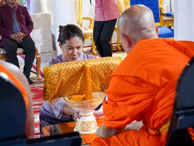 The University of Phayao inherits the Tradition of the Phra That Chom Thong Blanket Parade for the Year 2024