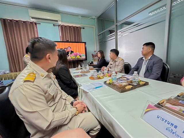 School of Education conducted a follow-up on the practice of professional education administration activity at SESAO Nan and PEASO Nan 1