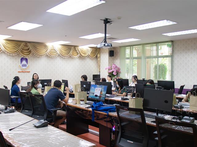 ศูนย์ภาษา คณะศิลปศาสตร์ จัดโครงการพัฒนาเครื่องมือในการวัดและประเมินผลการเรียนรู้ รายวิชาภาษาอังกฤษ หมวดรายวิชาศึกษาทั่วไป 3 รายวิชา