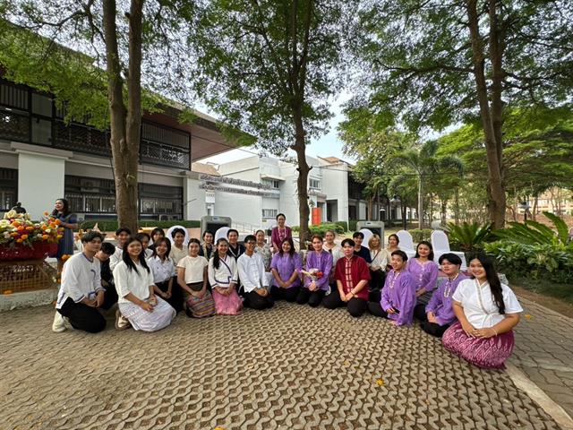 พิธีสระเกล้าดำหัวอธิการบดีและผู้อาวุโส เนื่องในเทศกาลสงกรานต์มหาวิทยาลัยพะเยา  ประจำปี 2567