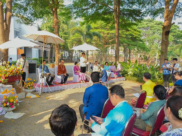 วิทยาลัยการศึกษา เข้าร่วมประเพณีสระเกล้าดำหัวอธิการบดีและผู้อาวุโส เนื่องในเทศกาลสงกรานต์มหาวิทยาลัยพะเยา ประจำปี 2567