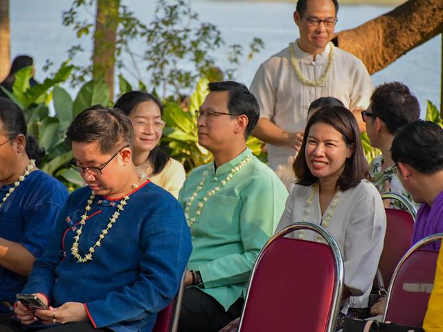 วิทยาลัยการศึกษา เข้าร่วมประเพณีสระเกล้าดำหัวอธิการบดีและผู้อาวุโส เนื่องในเทศกาลสงกรานต์มหาวิทยาลัยพะเยา ประจำปี 2567