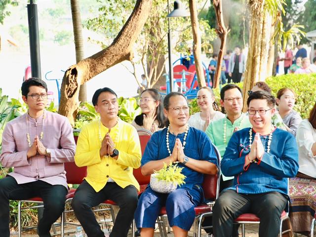 คณะรัฐศาสตร์และสังคมศาสตร์ 