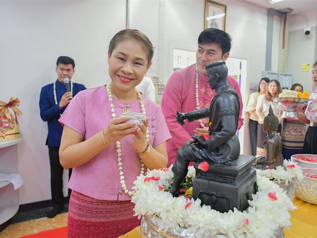 วิทยาลัยการศึกษา ดำเนินโครงการพิธีทำบุญครบรอบ 10 ปี วิทยาลัยการศึกษาและกิจกรรมประเพณีสงกรานต์รดน้ำดำหัวผู้บริหารและผู้อาวุโส ประจำปี 2567