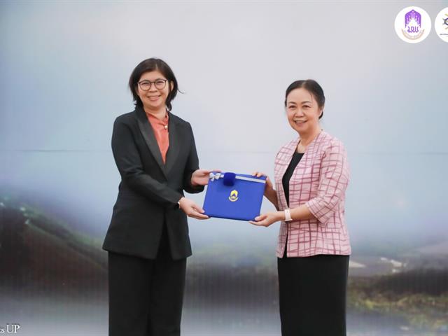 คณะศิลปศาสตร์เข้าร่วมอบรมหลักสูตรพัฒนาศักยภาพผู้บริหารระดับกลาง รุ่นที่ 1