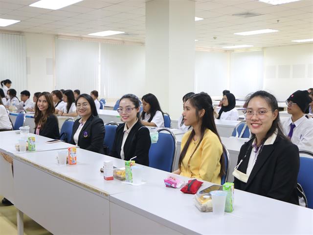 ครงการเตรียมความพร้อมด้านวิชาการและทักษะการใช้ชีวิตในมหาวิทยาลัยของนิสิตชั้นปีที่ 1 ประจำปีการศึกษา 2567 กิจกรรมต้อนรับ "ฟ้ามุ่ยช่อที่ 14" ของมหาวิทยาลัยพะเยา