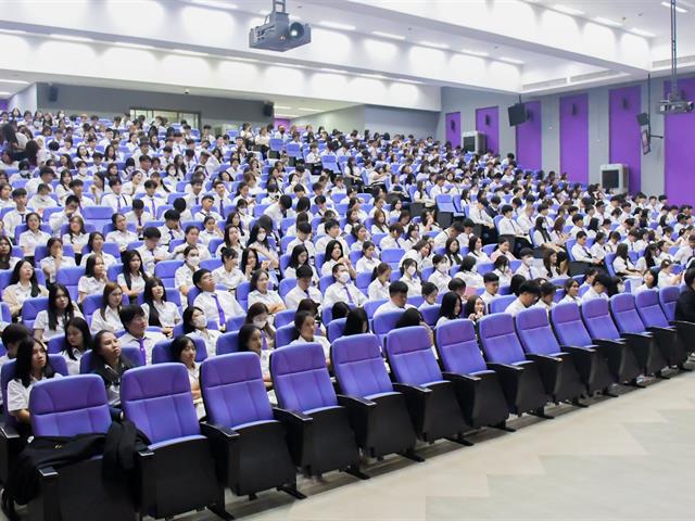 วิทยาลัยการศึกษา ดำเนินโครงการประชุมผู้ปกครองและปฐมนิเทศนิสิตใหม่ ประจำปี 2567 “ต้อนรับฟ้ามุ่ยช่อที่ 14” สู่มหาวิทยาลัยพะเยา