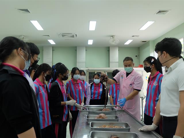 คณะวิทยาศาสตร์การแพทย์เปิดบ้านต้อนรับคณาจารย์และนักเรียนจากโรงเรียนพะเยาพิทยาคมเพื่อฝึกปฏิบัติการทางด้านวิทยาศาสตร์การแพทย์