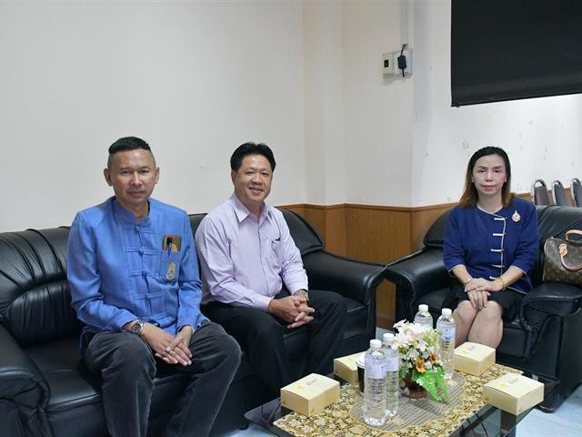 School of Education conducted the creation of a network to research and develop educational innovations for local community development project