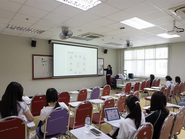 คณะศิลปศาสตร์จัดโครงการปฐมนิเทศ อบรมทักษะทางภาษาและการใช้ชีวิตในมหาวิทยาลัย