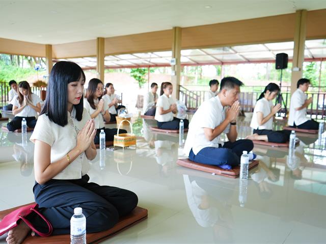 กิจกรรมถวายเทียนพรรษาประจำปี 2567 “ถือตะกร้าไปฮอมบุญ ถวายเทียนพรรษา เติมพลังใจให้ชีวิต มีความสุขตลอดกาล”  กองกลาง มหาวิทยาลัยพะเยา