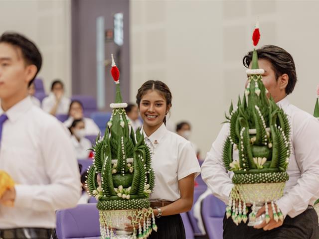 สาขาวิชาอนามัยชุมชน มพ. จัดกิจกรรมเกียรติยศ มอบเข็มพระบิดา เสื้อกาวน์ & กิจกรรมพิธีน้อมวันทา จริยา บูชาครู ประจำปีการศึกษา 2567