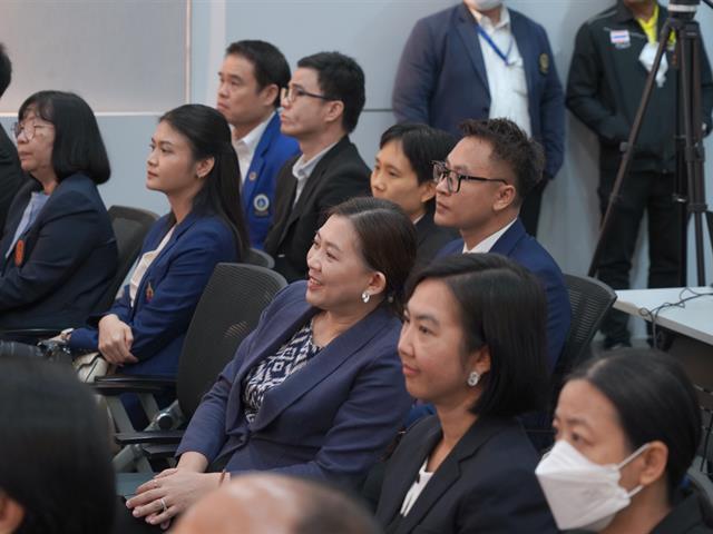 กองบริการการศึกษา CWIE