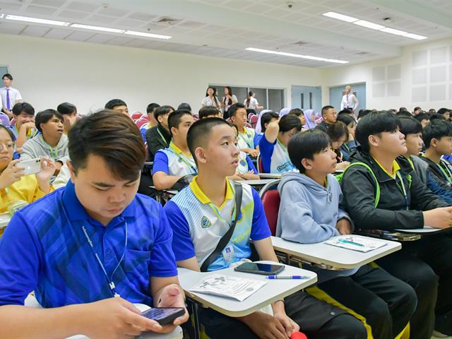 วิทยาลัยการศึกษา ต้อนรับคณะครูและนักเรียนโรงเรียนดรุณราษฎร์วิทยา จังหวัดเชียงราย