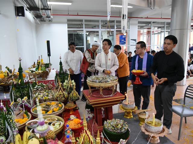 พิธีไหว้ครูสล่าพื้นเมือง กิ๋นอ้อผญาล้านนา
