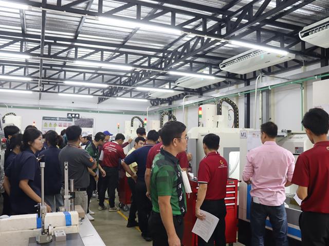 คณะวิศวกรรมศาสตร์ จับมือ สำนักงานพัฒนาฝีมือแรงงานพะเยา  จัดโครงการอบรมเพิ่มประสิทธิภาพการทดสอบมาตรฐานฝีมือแรงงานแห่งชาติ