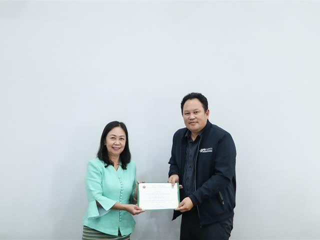 มหาวิทยาลัยพะเยามอบประกาศนียบัตร ผลงานวิจัยที่เข้าร่วมจัดแสดง ในงานมหกรรมวิจัยแห่งชาติ 2567 (Thailand Research Expo 2024) 