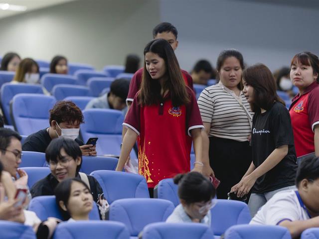 คณะรัฐศาสตร์และสังคมศาสตร์ 