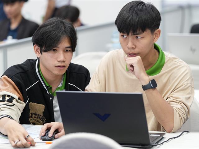 IEEE4 (2).jpg