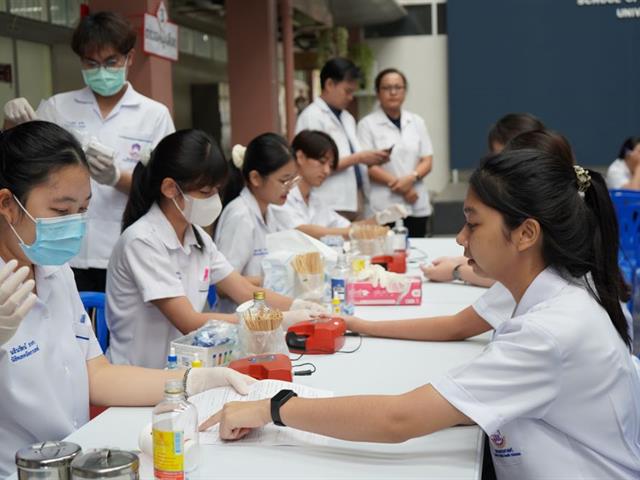การรับบริจาคโลหิตร่วมกับกิจกรรมกยศ.รวมใจปันโลหิต ต่อชีวิตเพื่อนมนุษย์ ปีที่ 12