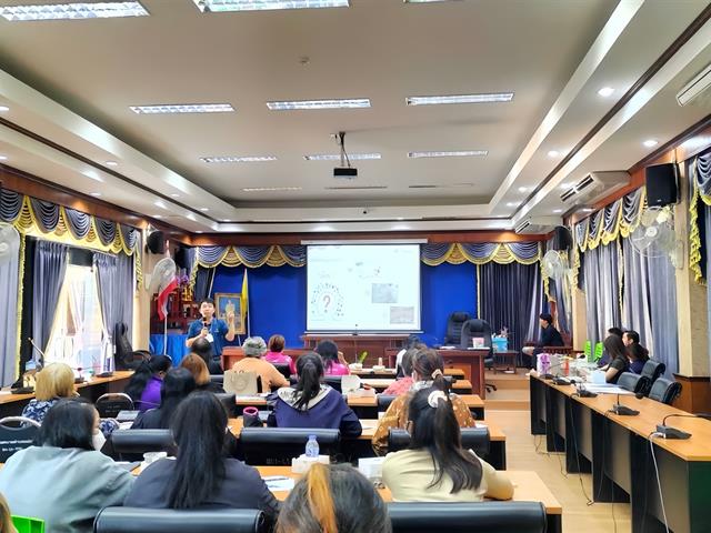 ทีมคณาจารย์ สาสุขฯ มพ. ร่วมเป็นส่วนหนึ่งในการสร้างสรรค์ อาสาสมัครสาธารณสุขประจำหมู่บ้านแม่กา จังหวัดพะเยา ในการเป็นต้นแบบการดูแลด้านสุขภาพในสังคมยุคใหม่