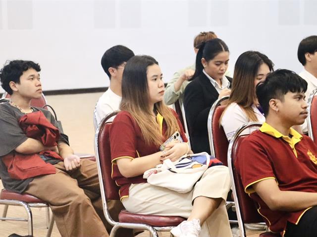 คณะรัฐศาสตร์และสังคมศาสตร์ 