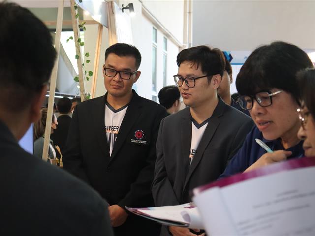 คณะวิศวกรรมศาสตร์ รับโล่รางวัลระดับเหรียญทอง 1 คณะ 1 ชุมชนนวัตกรรม ประจำปี 2567 ในงานพะเยาวิจัย 14