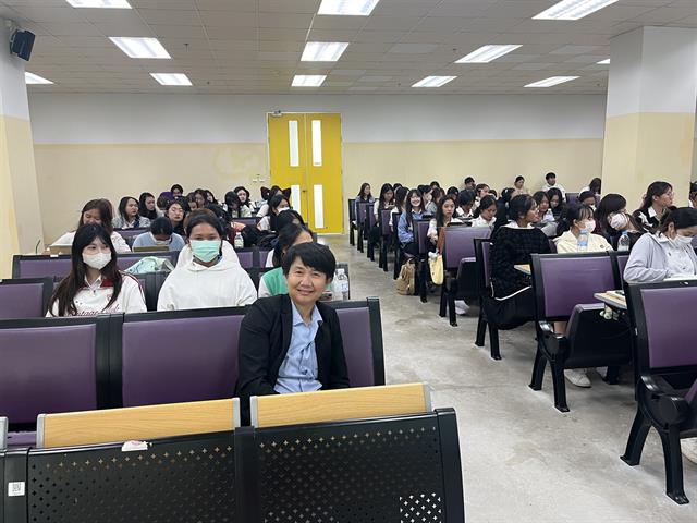 โครงการ “พัฒนาวิชาการนิสิตคณะพยาบาลศาสตร์ กิจกรรมที่ 6 การสนับสนุนนิสิตสร้างสรรค์ผลงานวิจัย/นวัตกรรม”