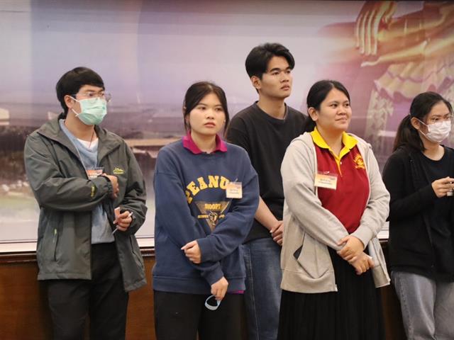 คณะรัฐศาสตร์และสังคมศาสตร์ 