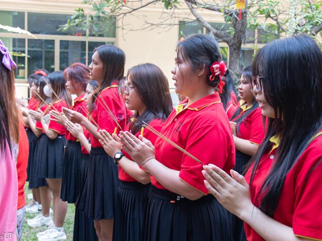 คณะศิลปศาสตร์จัดพิธีสักการะสิ่งศักดิ์สิทธิ์เพื่อขอพรเสริมความเป็นสิริมงคล แก่บุคลากรและนิสิตคณะศิลปศาสตร์ เนื่องในโอกาสวันตรุษจีน 2568