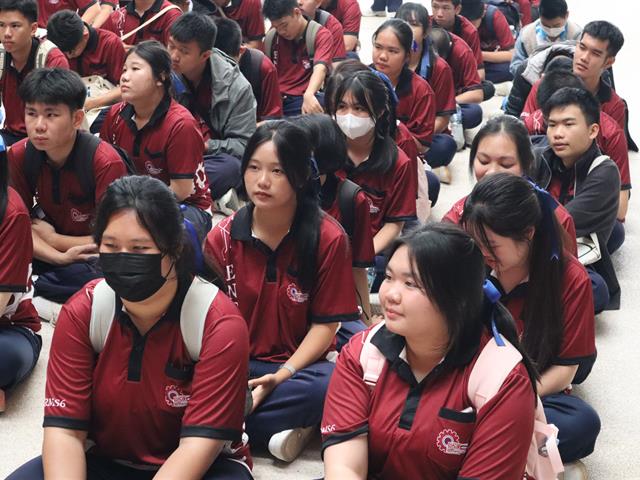 คณะวิศวกรรมศาสตร์ เปิดบ้านต้อนรับนักเรียนเทศบาล 6 นครเชียงราย จัดกิจกรรมอบรมเชิงปฏิบัติการ เสริมหลักสูตรด้านวิศวกรรม