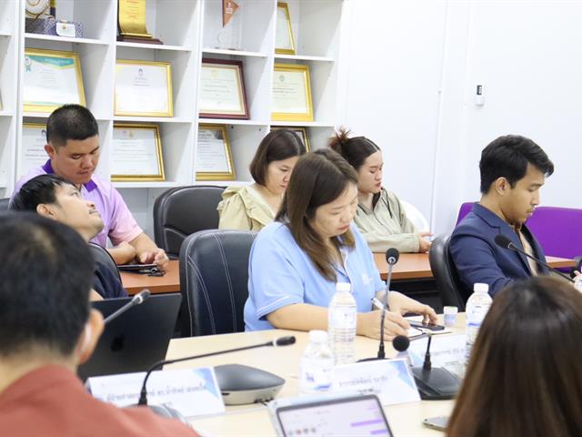 คณะรัฐศาสตร์และสังคมศาสตร์ 