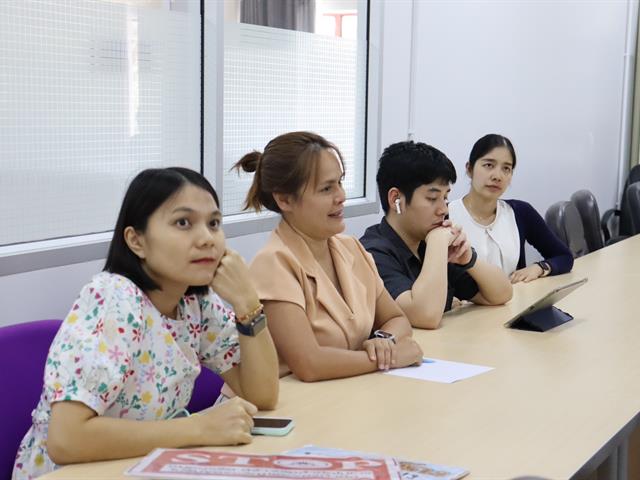 คณะรัฐศาสตร์และสังคมศาสตร์ 