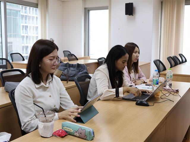 วิทยาลัยการจัดการ หลักสูตรการศึกษามหาบัณฑิต สาขาวิชาการบริหารการศึกษา จัดบรรยายพิเศษ หัวข้อ “การค้นหาตัวตนจากกระบวนการคิด 3-2-4”