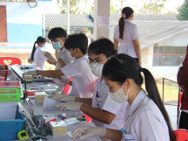 คณะสหเวชศาสตร์ ออกหน่วยตรวจสุขภาพชุมชน ณ โรงเรียนเจริญใจ อ.แม่ใจ จ.พะเยา