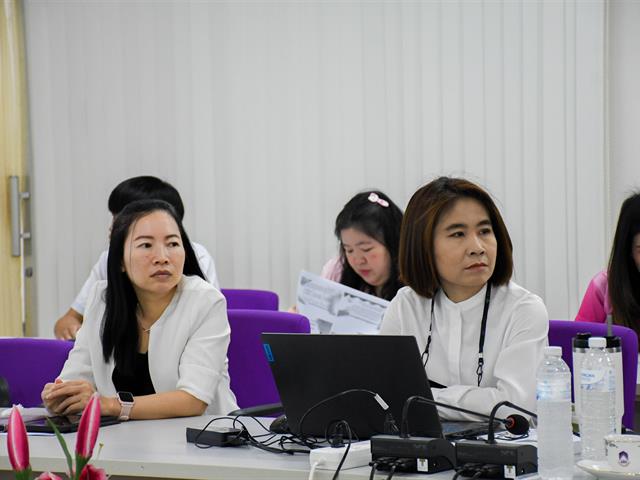 วิทยาลัยการศึกษา จัดอบรมเชิงปฏิบัติการเรื่อง “การสร้างผลงานทางวิชาการ ประเภทหนังสือ ตำราและงานวิจัยที่มีผลกระทบสูง เพื่อตอบโจทย์การศึกษากับการพัฒนาเศรษฐกิจ”