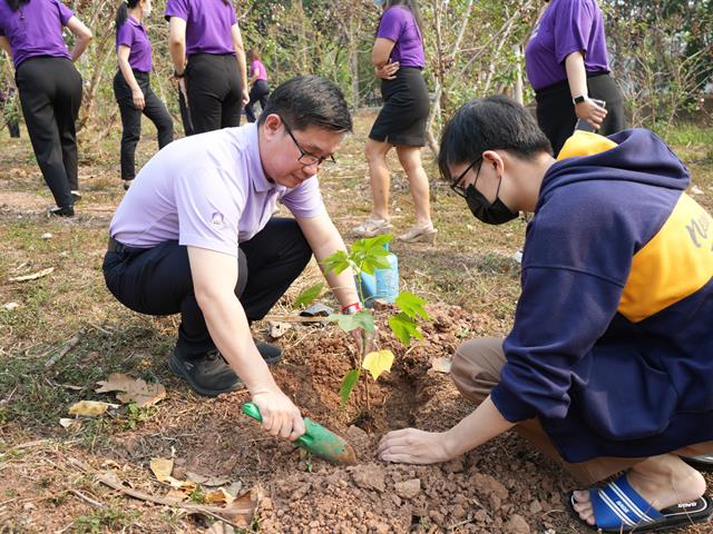 เนื่องในโอกาสวันคล้ายวันพระราชสมภพ 