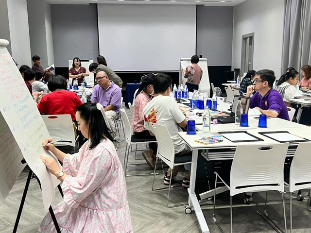 ศูนย์ภาษาจัดโครงการพัฒนาการจัดการเรียนการสอนและการวัดประเมินผล รายวิชาภาษาอังกฤษ หมวดวิชาศึกษาทั่วไป