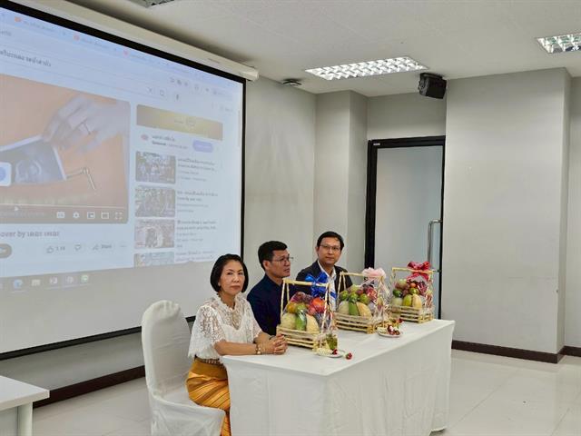 รดน้ำดำหัวคณาจารย์