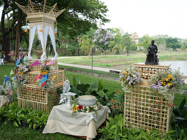 มหาวิทยาลัยพะเยาจัดพิธีสระเกล้าดำหัวอธิการบดีและผู้อาวุโส เนื่องในเทศกาลสงกรานต์มหาวิทยาลัยพะเยาประจำปี 2568