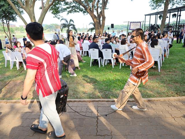 ร่วมพิธีสระเกล้าดำหัวอธิการบดีและผู้อาวุโส
