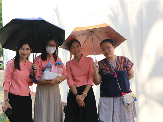 คณะสาธารณสุขศาสตร์ ร่วมสืบสานประเพณีล้านนา พิธีสระเกล้าดำหัวอธิการบดีและผู้อาวุโส เนื่องในเทศกาลสงกรานต์ ม.พะเยา ประจำปี 2568