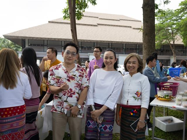 คณะศิลปศาสตร์ เข้าร่วมพิธีสระเกล้าดำหัวอธิการบดี และผู้อาวุโส เนื่องในประเพณีสงกรานต์มหาวิทยาลัยพะเยา ประจำปี ๒๕๖๘
