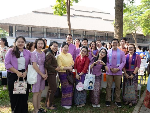 คณะศิลปศาสตร์ เข้าร่วมพิธีสระเกล้าดำหัวอธิการบดี และผู้อาวุโส เนื่องในประเพณีสงกรานต์มหาวิทยาลัยพะเยา ประจำปี ๒๕๖๘
