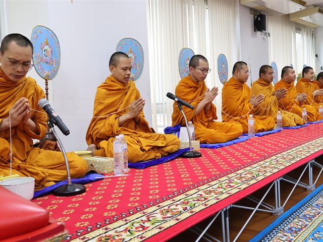 วิทยาลัยการจัดการ มหาวิทยาลัยพะเยา จัดพิธีสักการะองค์สมเด็จพระนเรศวรมหาราช ทำบุญวิทยาลัยฯ และพิธีรดน้ำดำหัว เสริมสร้างความเกื้อกูลในองค์กร (Happy Heart)